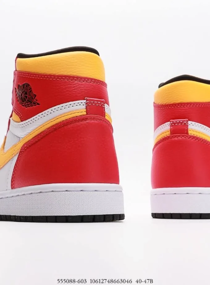 Air Jordan 1 Retro Hi OG Light Fusion Red