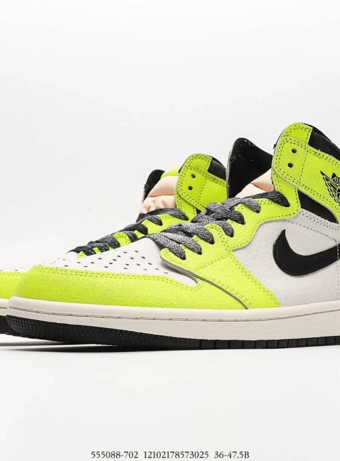 Air Jordan 1 Retro High OG Visionarie