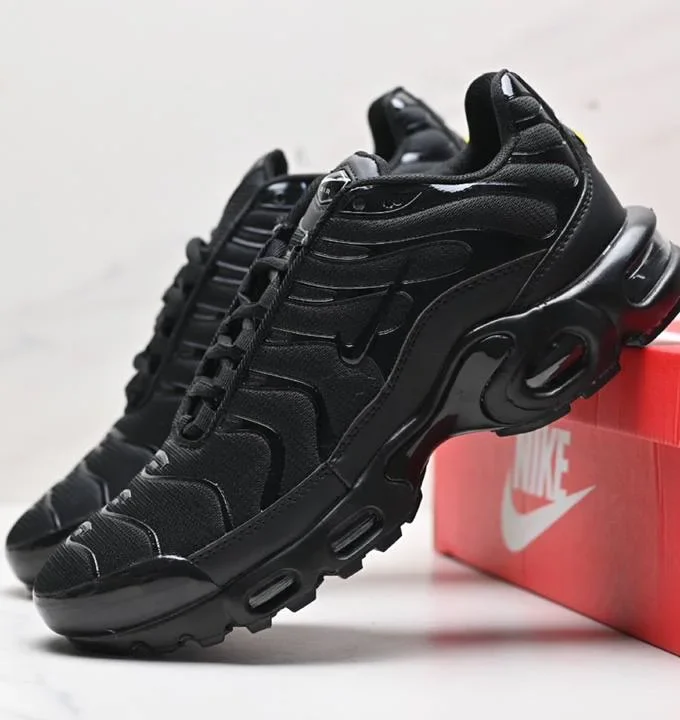 Nike Air Max Plus Black