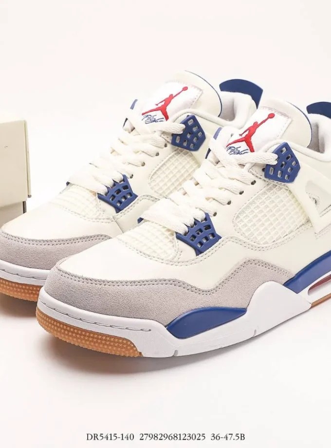 Air Jordan 4 Retro Military Blue