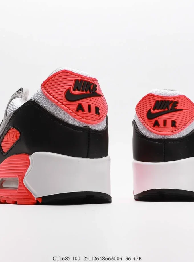 Nike Air Max 90 Gore-Tex OG “Infrared”