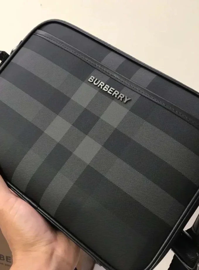 Burberry Messenger Bag 900