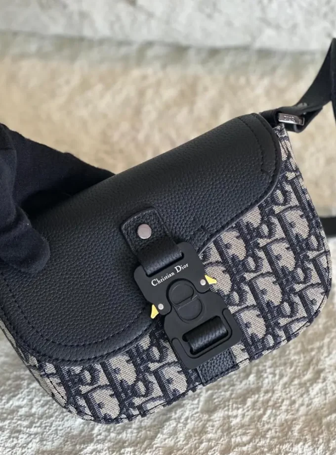 Christian Dior Oblique Crossbody Bag 850-4